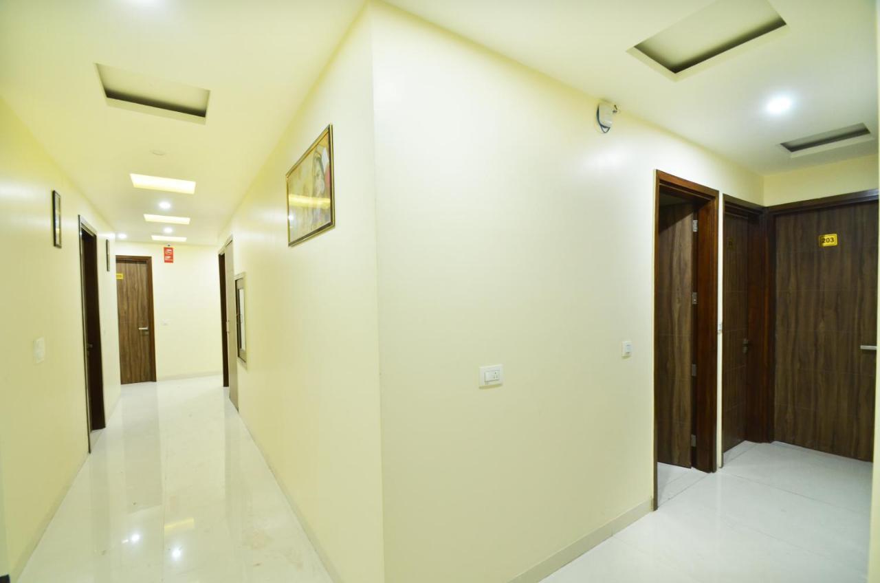 Capital O 8510 Welcome Inn Αμριτσάρ Εξωτερικό φωτογραφία