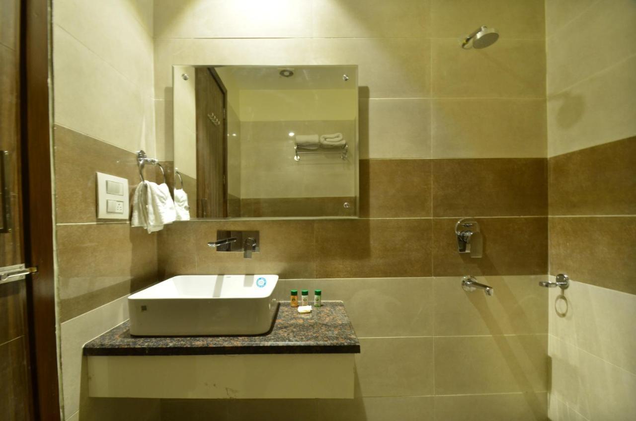 Capital O 8510 Welcome Inn Αμριτσάρ Εξωτερικό φωτογραφία